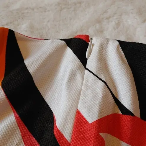 Evelyn Abstract Funky Fun NWOT Pants Size 8 Pink Retro White Black Zipper Side