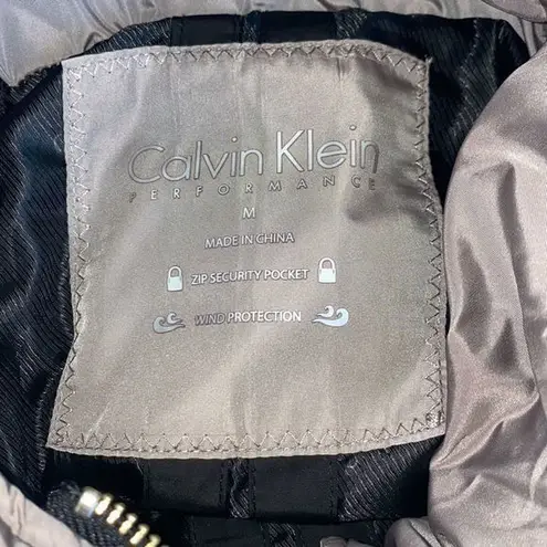 Calvin Klein performance women’s medium puffer vest Tan