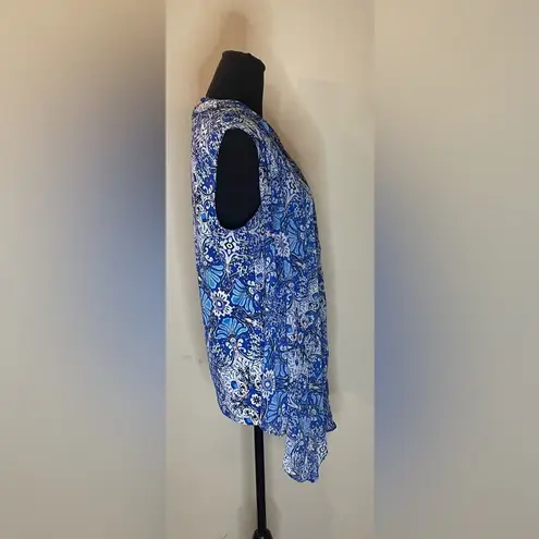 Roz & Ali - Boho business casual‎ blue and white tank top Size M