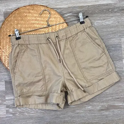 L.L.Bean  signature linen khaki shorts