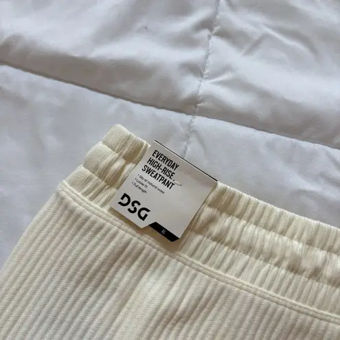 NWT DSG Womens Size XL Pants Cream High Rise Woven Everyday Jogger Pant White