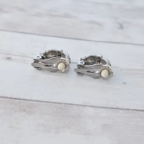 Vintage Clip On Earrings Stylish Chunky Silver Tone Half Hoop 0.75"