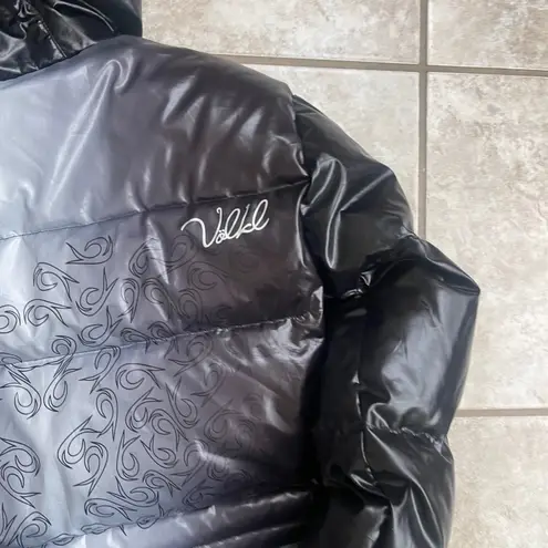 Volkl Womens Black Puffer Jacket Hooded Logo Print Full Zip Sz 10 Ombre ski ec