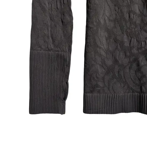 Lululemon Black Floral Embossed Quarter Zip Pullover Top Size 4 Athleisure Layer