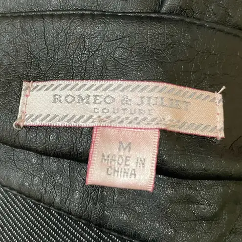 Romeo + Juliet Couture  black vegan leather miniskirt with side zippers /M / EUC - Image 6