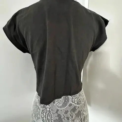 Black Beewear Cropped Cap Sleeve Top. Button Epaulette. Cut Out Belly Button. Size L