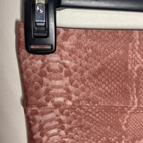 Koral slalom reptile sand high rise biker shorts size M