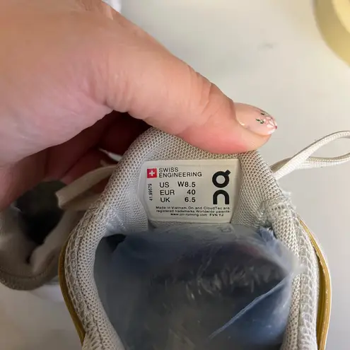 On Running CloudTec Swiss Engineering Glacier Gray Sneakers Women's Size 8.5