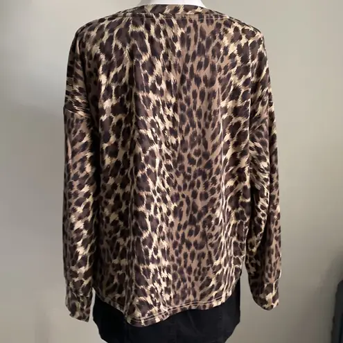 Banana Republic Women’s Cheetah Print Lightweight Pullover Fashion Sweatshirt