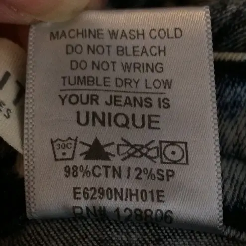 Aphrodite Juniors Distressed Medium Wash Jegging Jeans-Back Pockets-Size 1