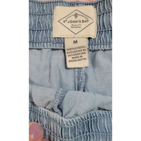 st. john's bay  Scalloped Embroidered Chambray Pull On Shorts Sz M