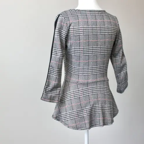 Noir Vintage 90's Grey Houndstooth Peplum V