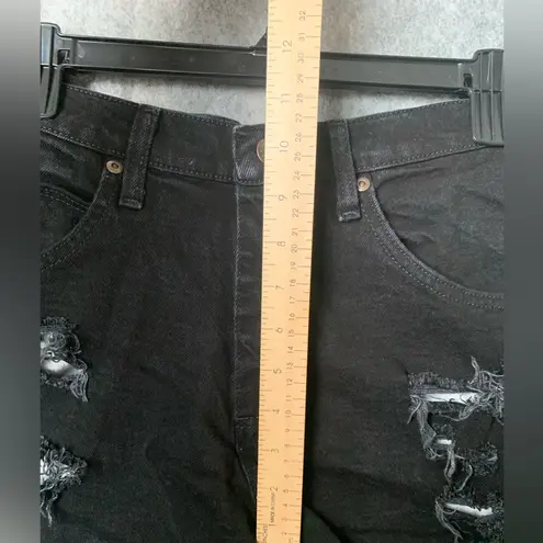 Wrangler  Women Size 30 Distressed Cutoff cheeky‎ black denim shorts