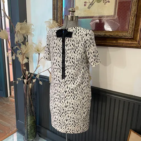 Essentiel Anrwerp Ivory & Black Exposed Back Zip & Bow Shift Dress