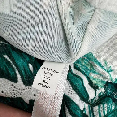 Lane Bryant 5 for $25|  Cacique Tropical Green Stretch Lace Bralette Size 18/20