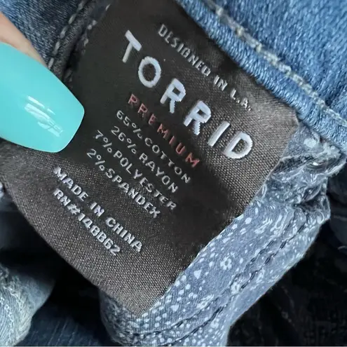 Torrid  Jegging Jeans Item 11369706 Three Button Denim Jeans 22R