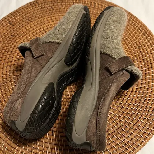 Merrell  air cushion shoes