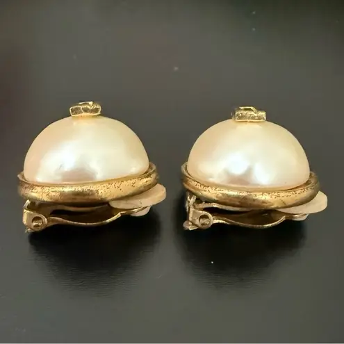 Givenchy Rare Vintage G Logo Gold-tone Faux Pearl Dome Button Clip On Earrings