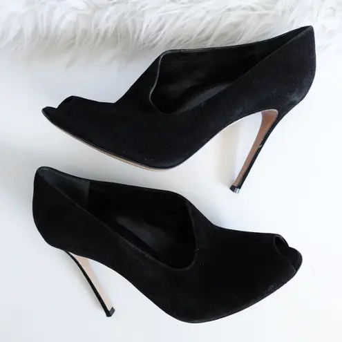 Gianvito Rossi Black Suede Pumps