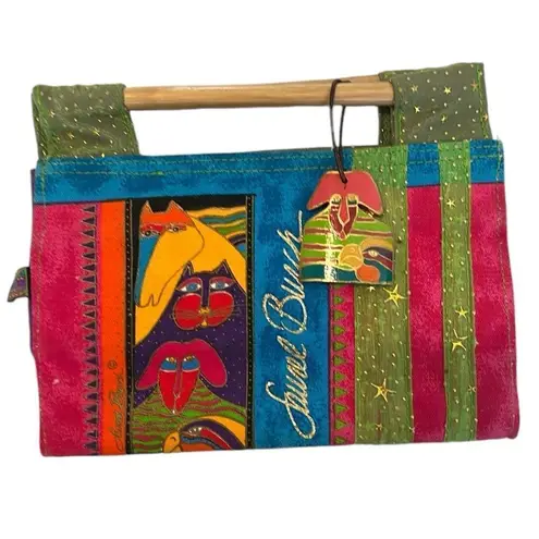 Laurel Birch small bag wood handle bird dog cat horse design wood dog tag EUC Green