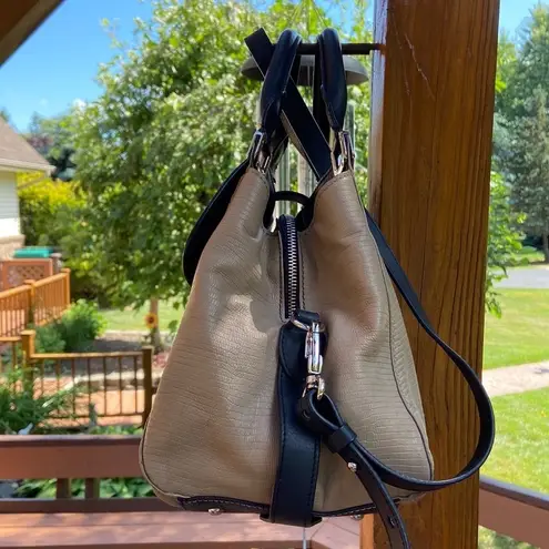 Charles Jourdan Neutral Becky II Leather Shoulder Bag Leather Crossbody Tan