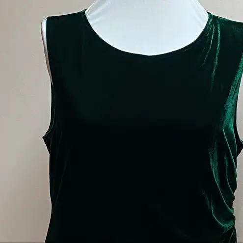 Soprano  Hunter Green Sleeveless Velvet Dress