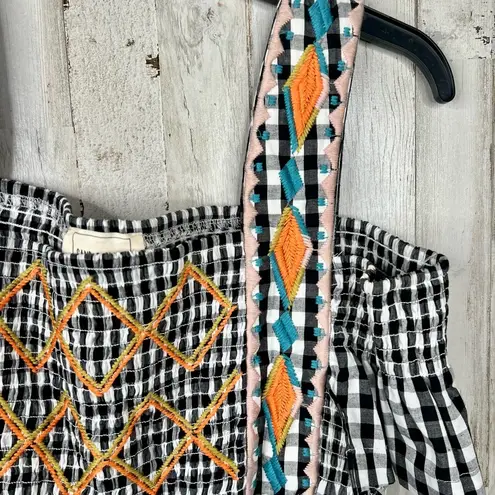 Sand & Spirit Black White Checkered Off