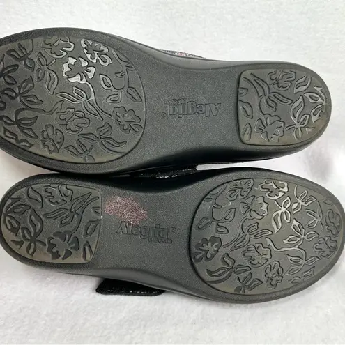 Alegria Lauryn Clogs EU 37W US 7 7.5 Wide Multicolor Leather Feather Print