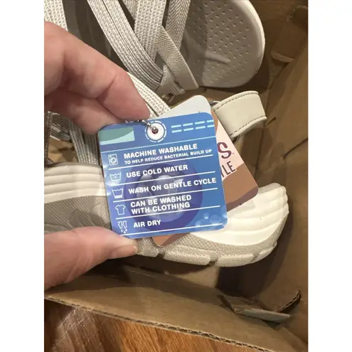 Sketchers USA Reggae Cup Smitten By You Strappy Sandal 9.5