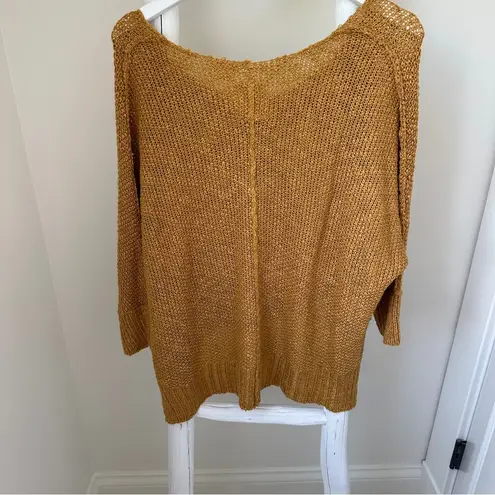 Rip Curl  Mustard Crew Neck Sweater with Ribbed Texture Size Small