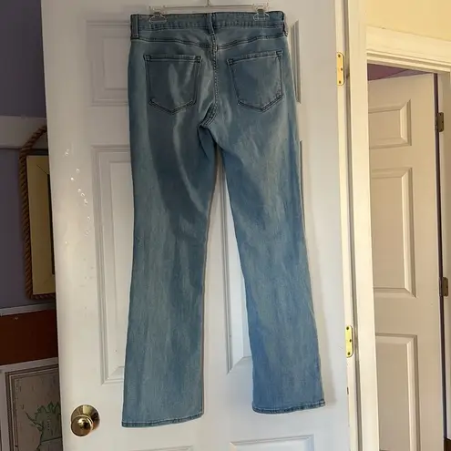 Old Navy  boot cut mid rise, size 8 jeans, light denim