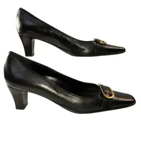 St. John  Women’s Black‎ Gold Buckle Classic Elegant Pumps Size 5.5