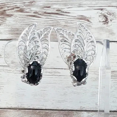 Vintage Clip On Earrings