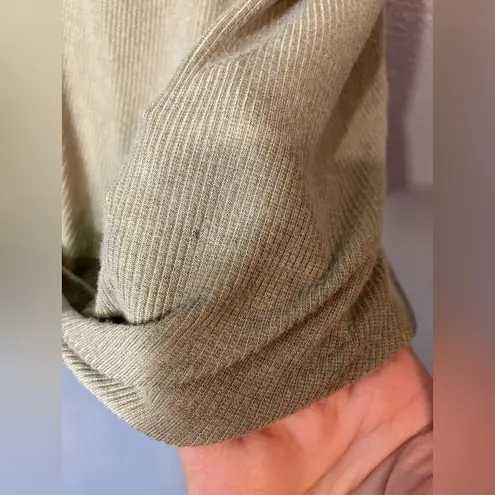 Jane and Delancey olive green ribbed front knot T-shirt