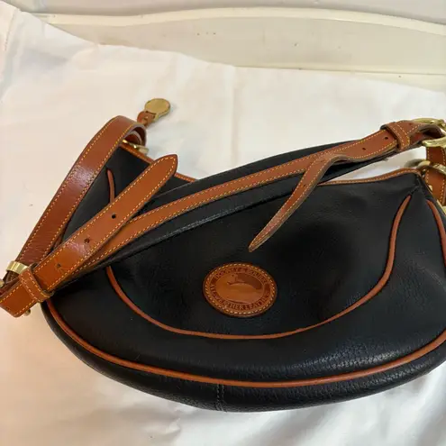 Dooney & Bourke Vintage Crescent shoulder bag