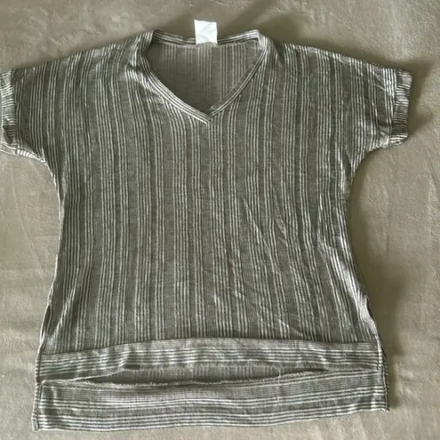 Freeloader Adorable stripes textured olive green/cream top