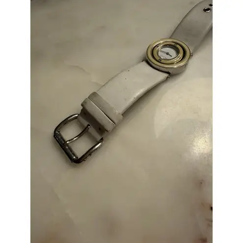 Marc by Marc Jacobs Retro Leather Watch – Rotating Logo Dial - Image 8