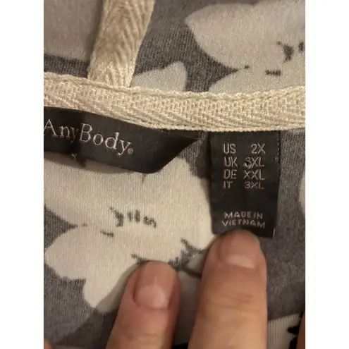 AnyBody Women's 2X Black White Floral Print Long Sleeve Hoodie Top Size XXL