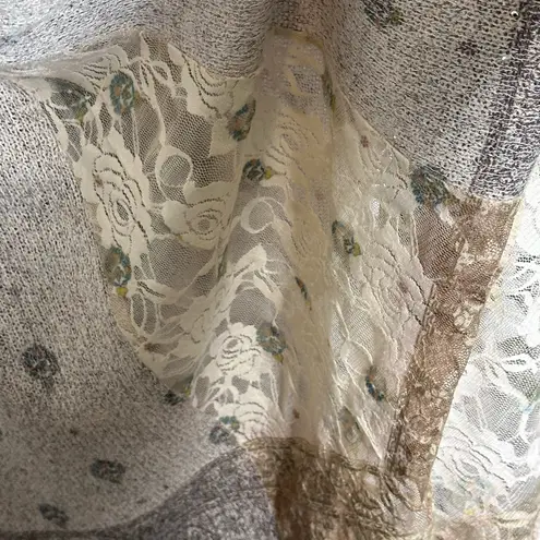 Vocal Apparel Mystic Shimmer Lace Tank in Beige Size Large Lightweight V Neck