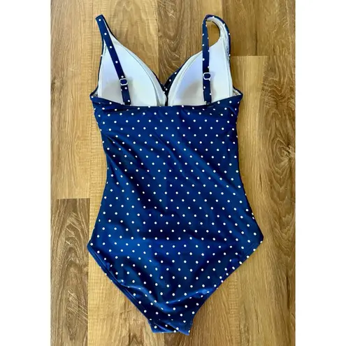 Nip Tuck Swim Women’s Cup Navy Polka Dot One Piece Swimsuit Size 6 Ruche EUC Blue