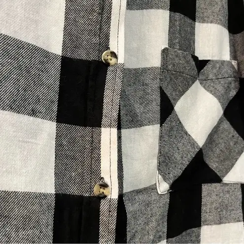 Rue 21 3/$24 ||  Plaid Flannel Button-Down Shirt - Size M