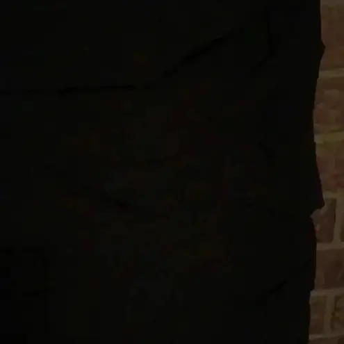 GUC DEB DESIGN WOMENS SZ SMALL EVENING FORMAL DRESS. BLACK CREAM TOP BEADED