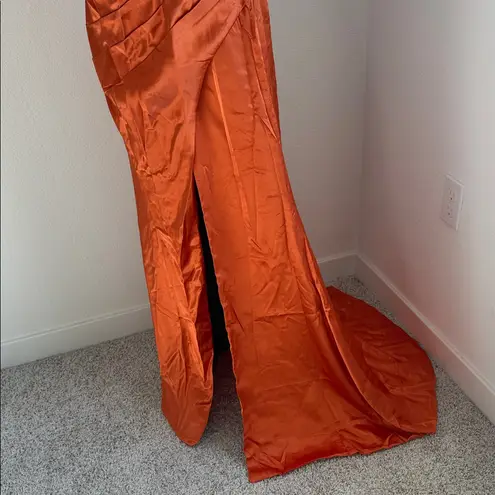 Elegant Strapless Orange Gown Size 8