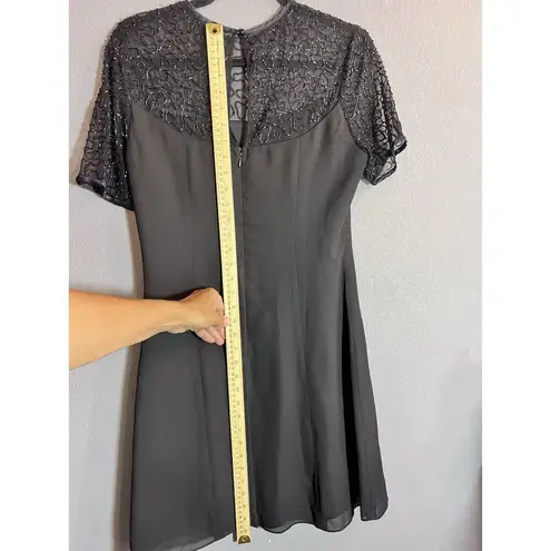 Laurence Kazar Womens vintage short sleeve beaded Formal dress, Size Medium