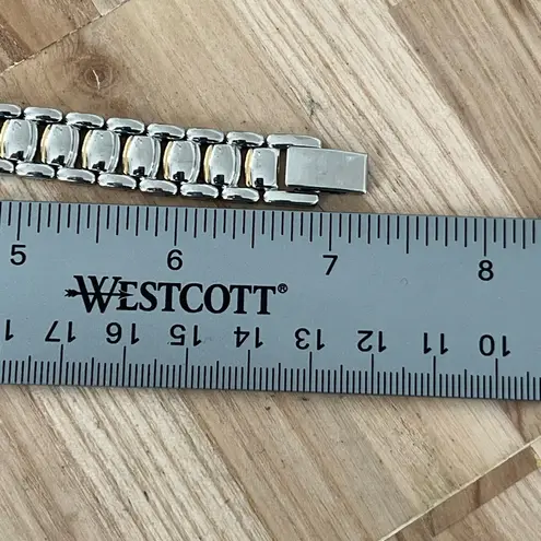 Seiko Vintage Ladies Watch Blue Dial Two-Tone Bracelet
Gold-Tone Markers Hands