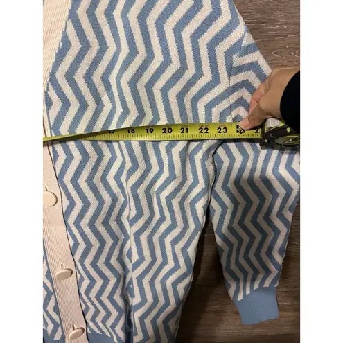 Qu Style Retro Funky Cardigan Sweater One Size Blue White Contemporary Modern