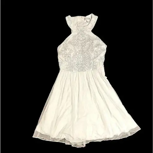 Xtraordinary prom,bridal dress size 3 NWT It’s a very pretty pure white …
