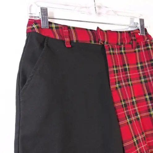 Hot Topic  Black & Red Plaid Split Bermuda Shorts Size M