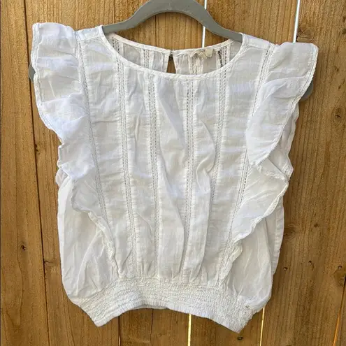 Elan White Sleeveless Ruffled Smocked Blouse