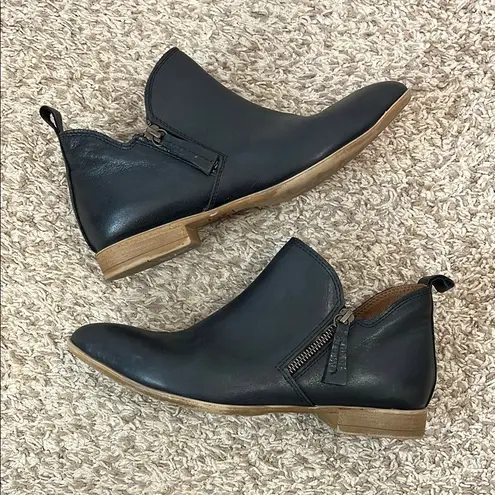 Bueno Footwear Vale Leather Black Minimal Ankle Boots - Size 38 EU 7 US